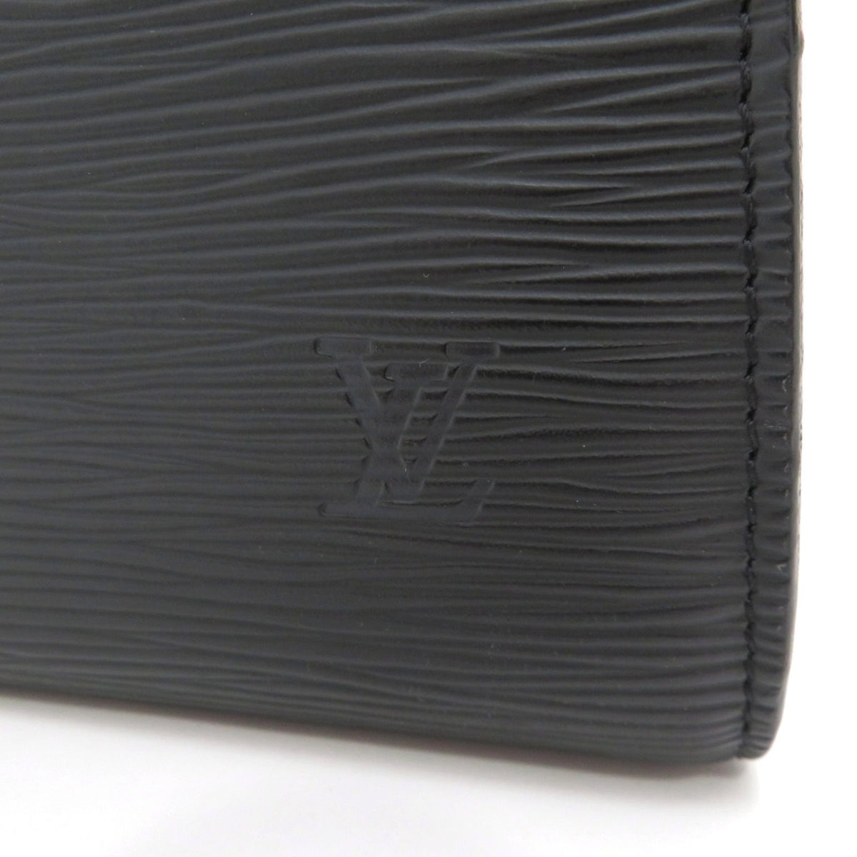 Louis Vuitton Pochette Accessoires Pouch Epi Noir — view 8
