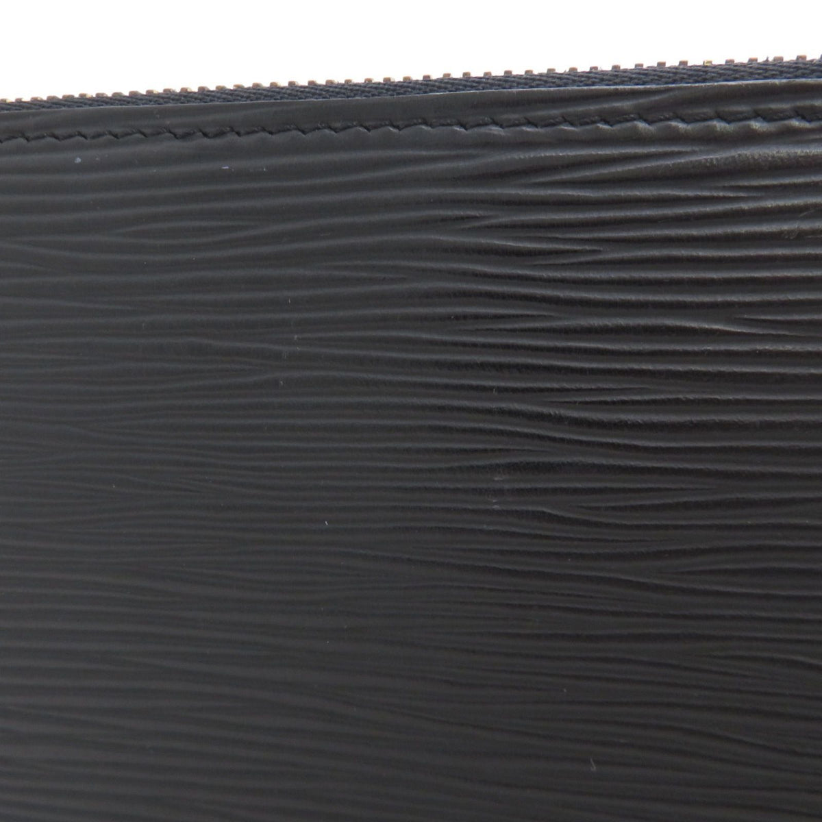 Louis Vuitton Pochette Accessoires Pouch Epi Noir — view 7