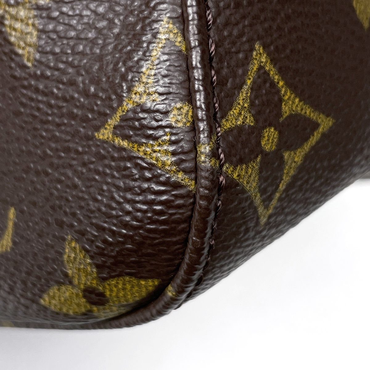 Louis Vuitton Looping MM Shoulder Bag Monogram Brown — view 3