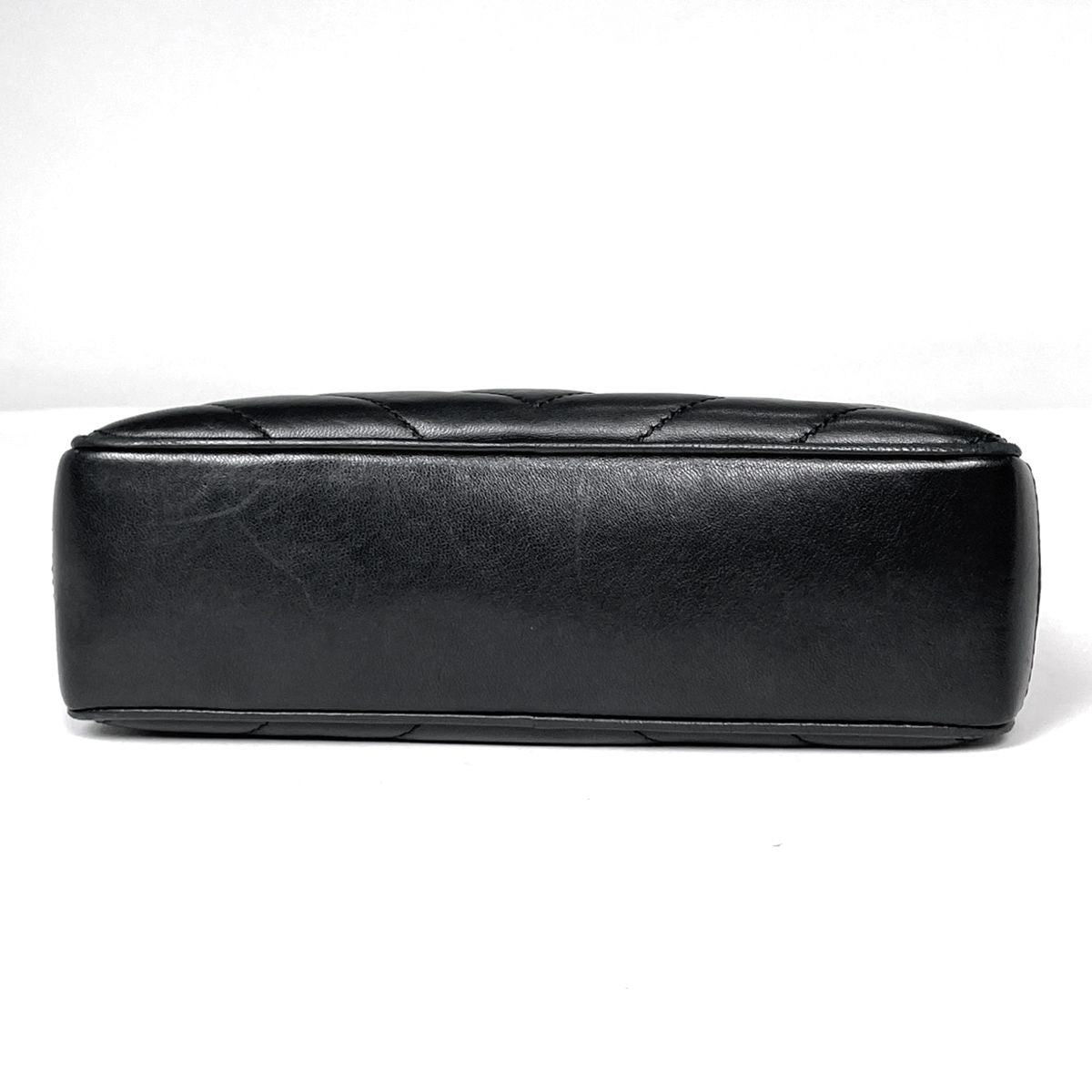 Chanel Shoulder Bag V-stitch Chevron CC Logo Leather Black — view 5