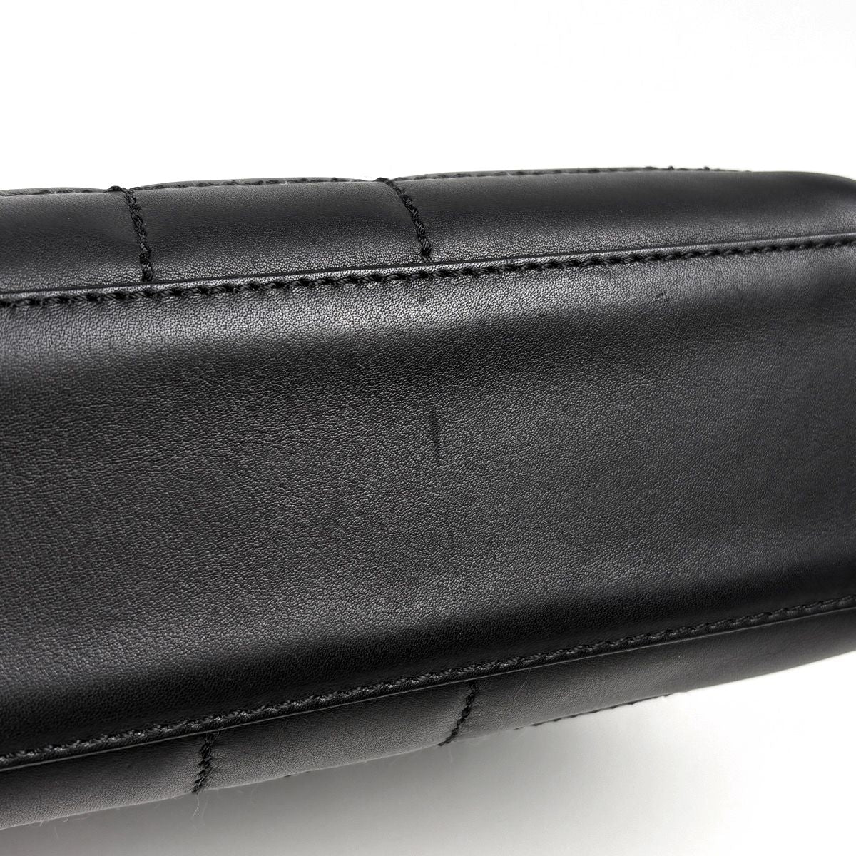 Chanel Handbag Choco Bar CC Logo Leather Black — view 3