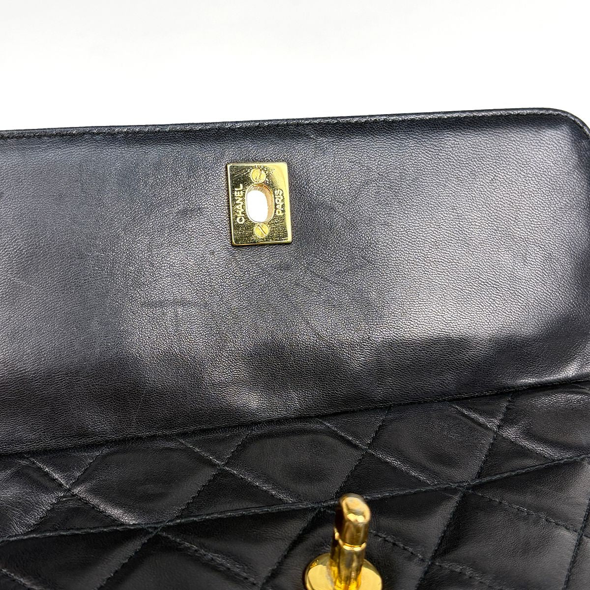 Chanel Shoulder Bag CC Logo Fringe Leather Black — view 7