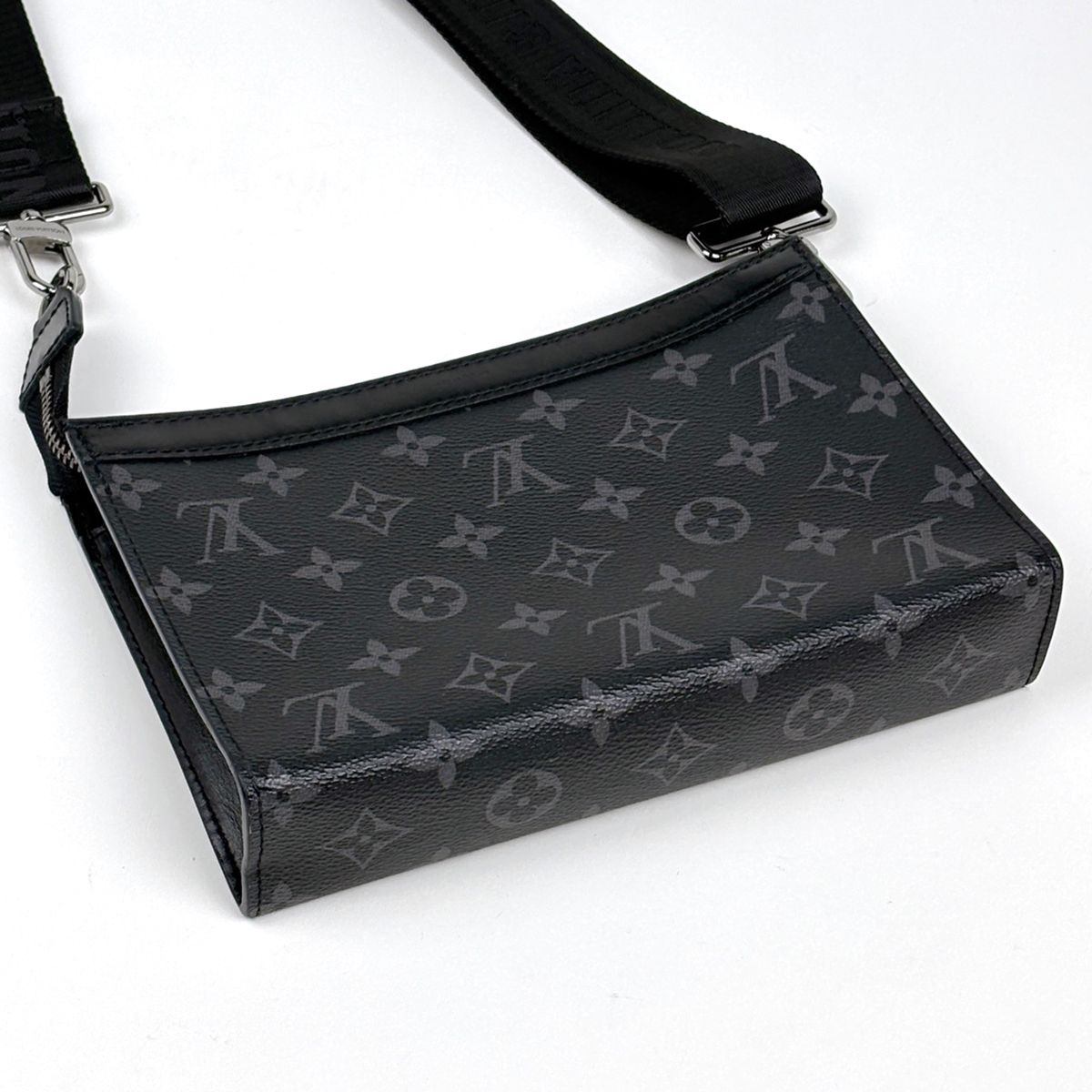 Louis Vuitton Gaston Wearable Wallet Shoulder Bag 2-Way Second Monogram Eclipse — view 2
