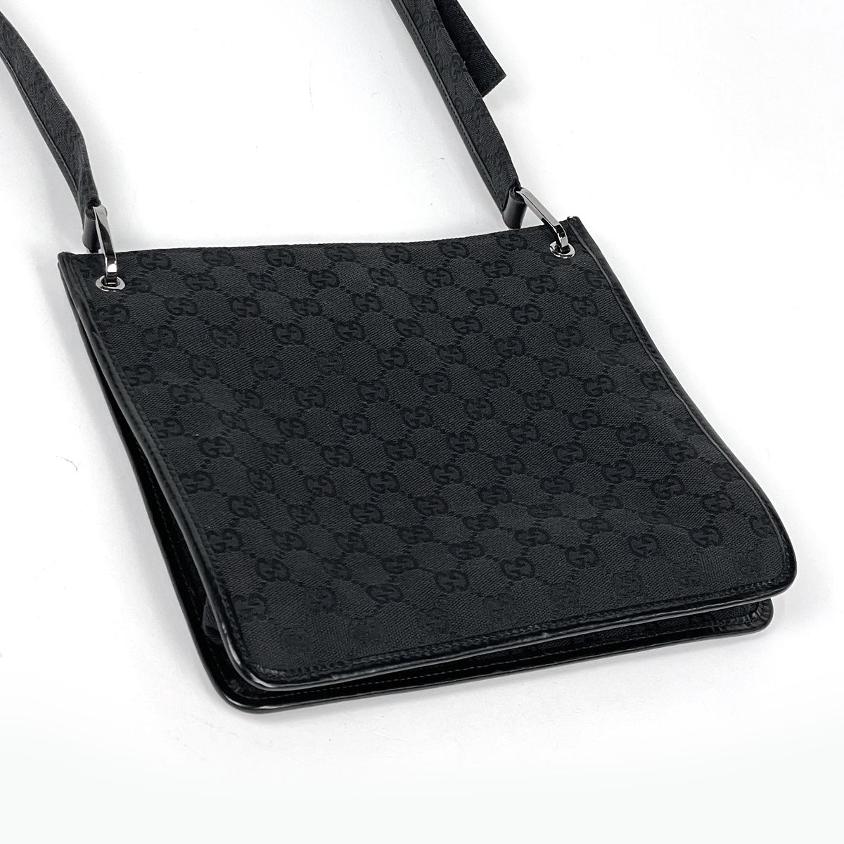 Gucci Shoulder Bag GG Pattern Canvas Black — view 2
