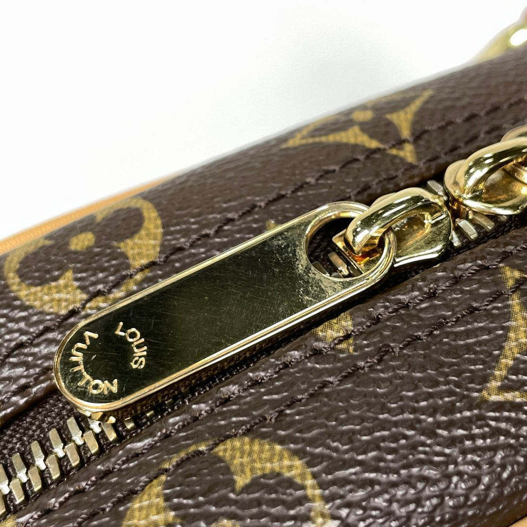 Louis Vuitton Manhattan PM Handbag Monogram Brown — view 4