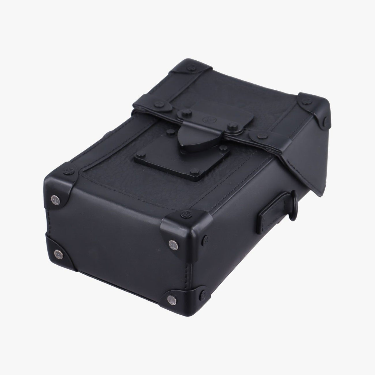 Louis Vuitton Vertical Trunk Noir Monogram Taurillon — view 4