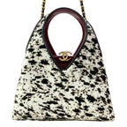 Chanel Shoulder Bag Small Shopping White Black — view 3