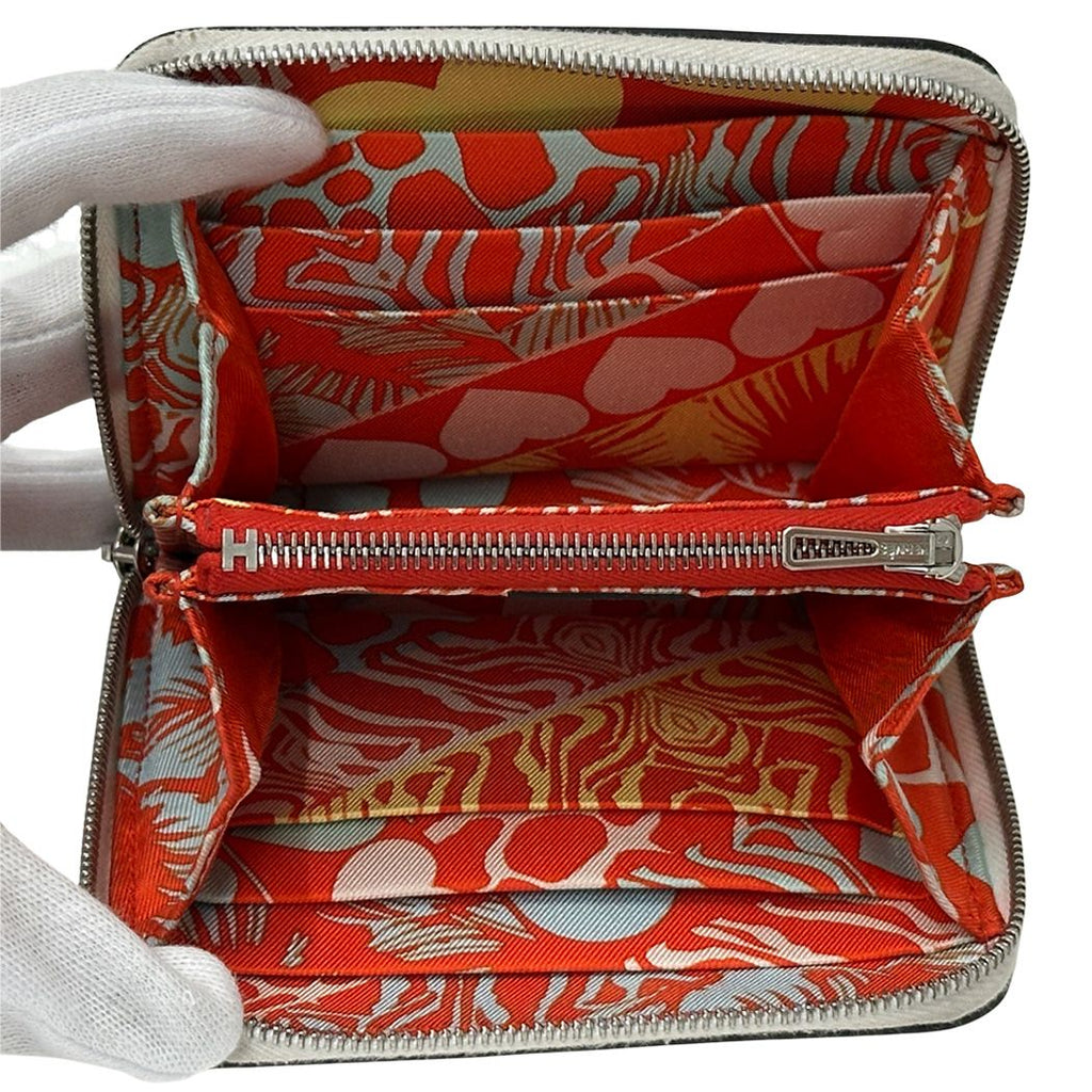 Hermes Card Case Azap Silk'in Compact Evercolor White Orange Silver Simple Small — view 5