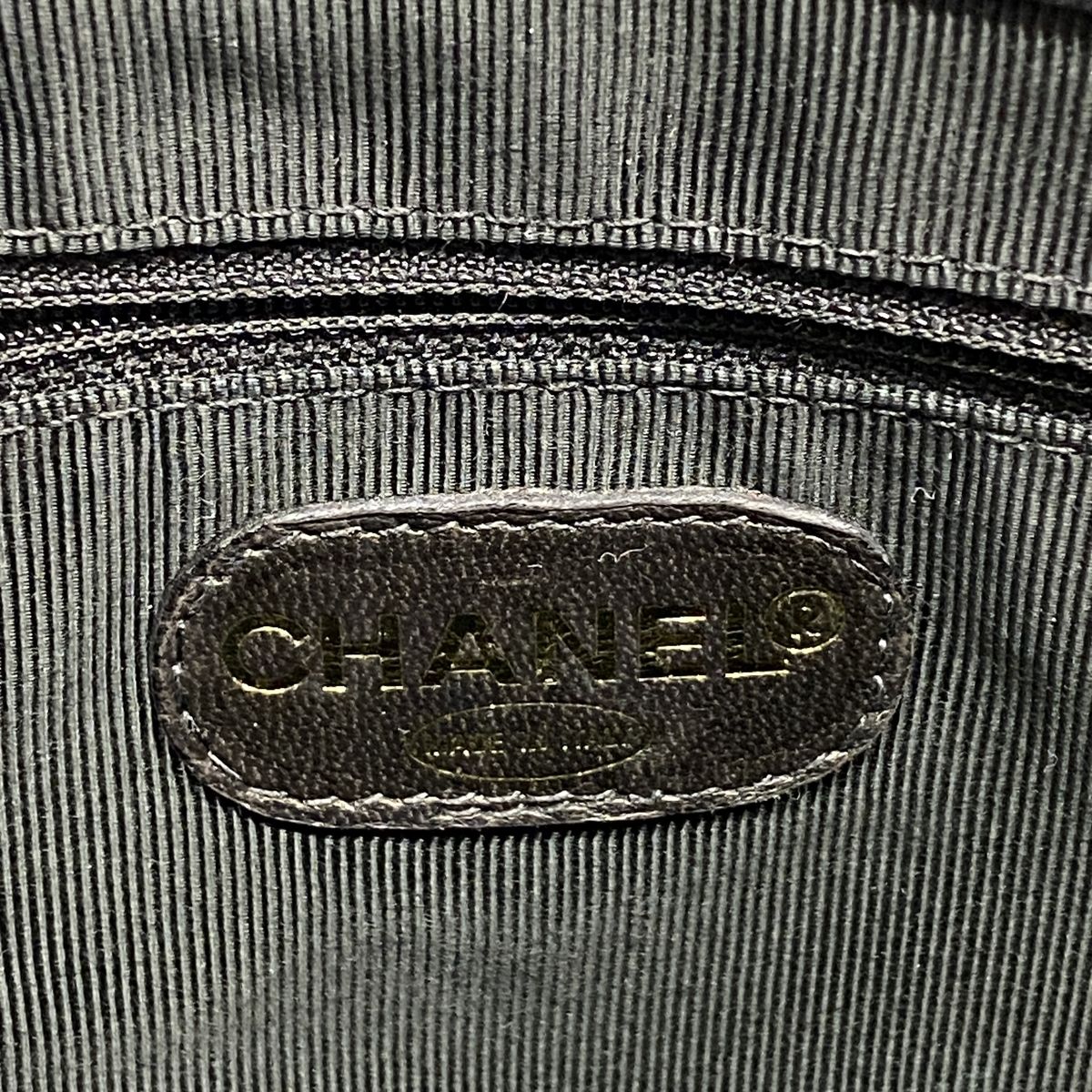 Chanel Shoulder Bag Triple Coco Caviar Leather Black Gold — view 5