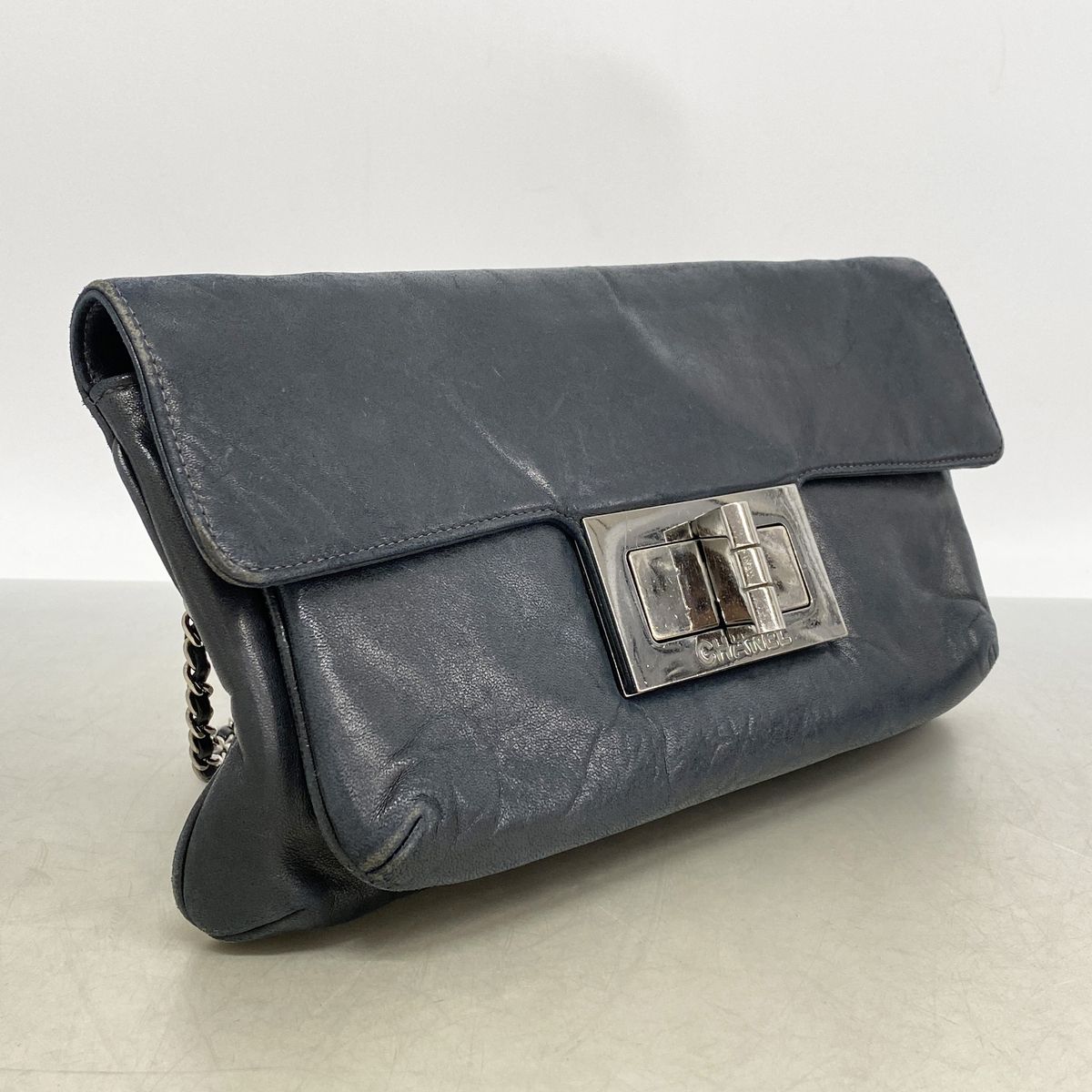 Chanel Shoulder Bag 2.55 Leather Black Silver — view 2