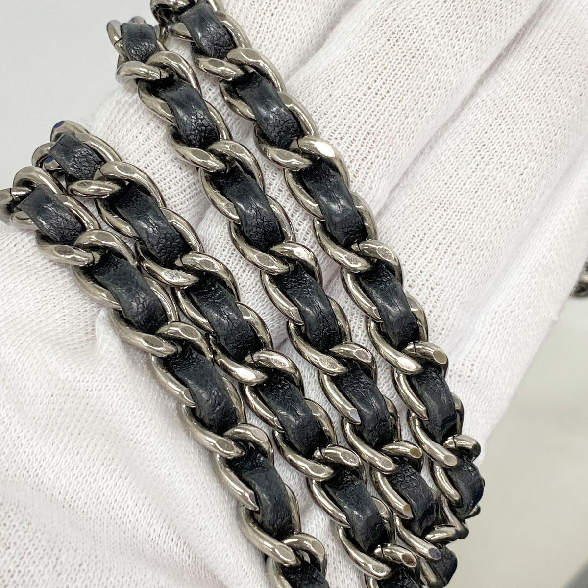 Chanel Shoulder Bag 2.55 Leather Black Silver — view 8