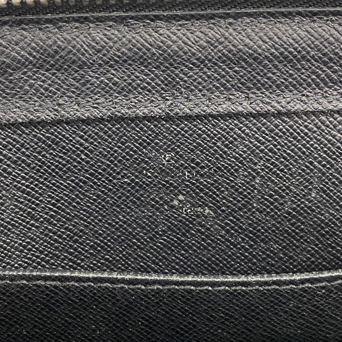 Louis Vuitton Clutch Taiga Baikal Ardoise — view 5