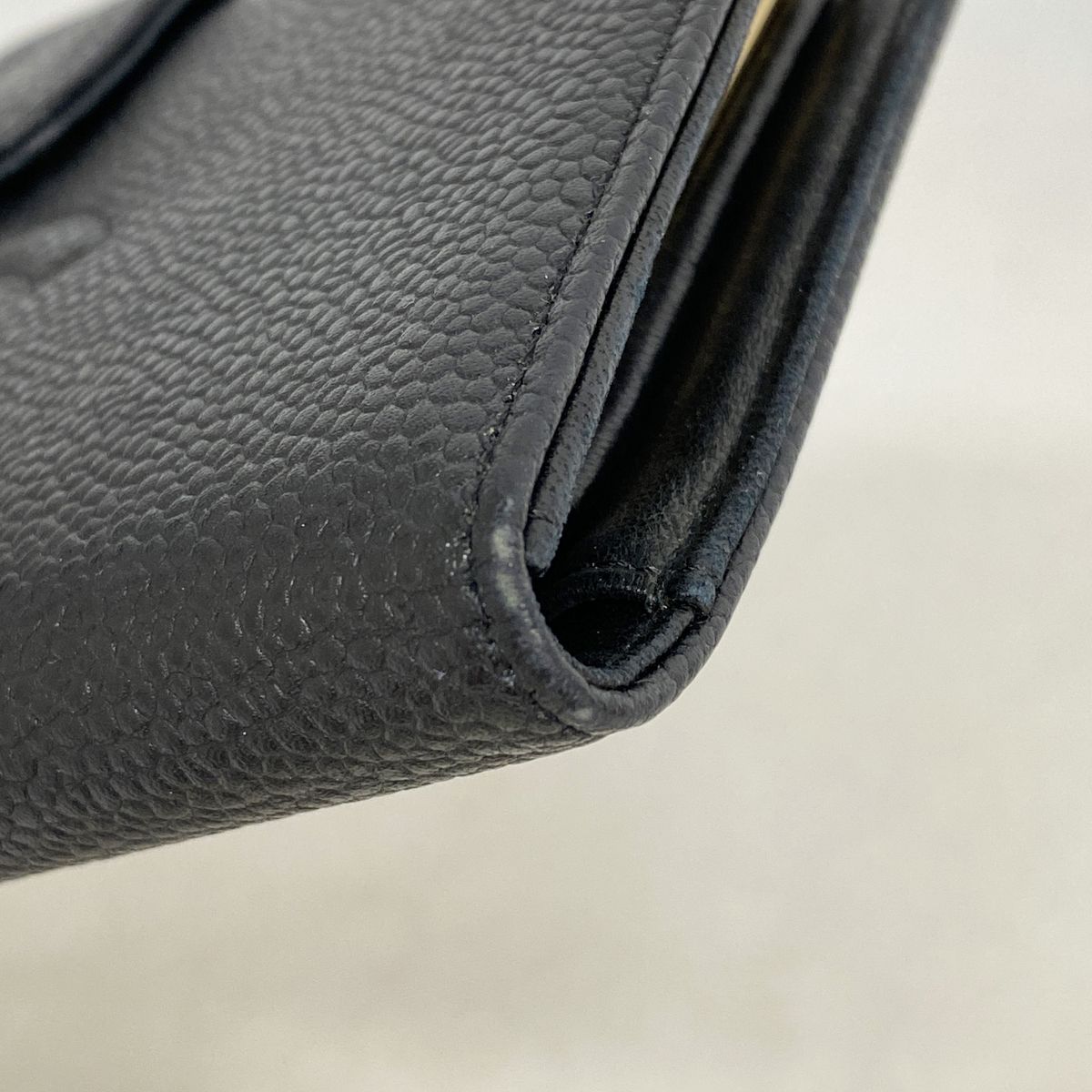 Chanel Wallet Caviar Leather Black Gold — view 5