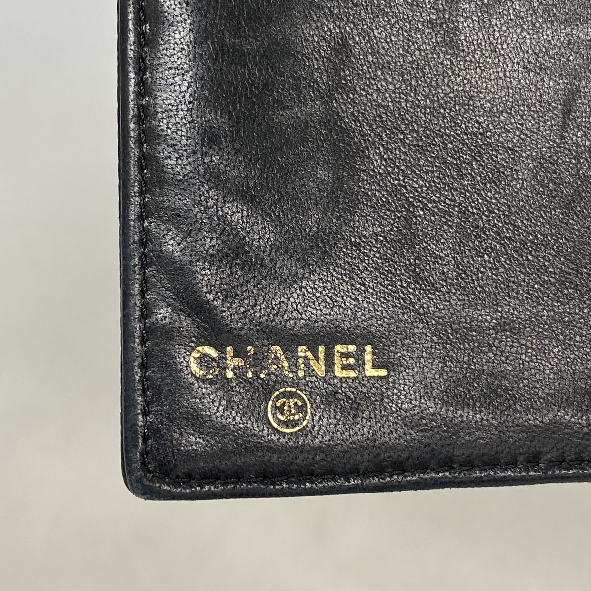Chanel Wallet Caviar Leather Black Gold — view 4