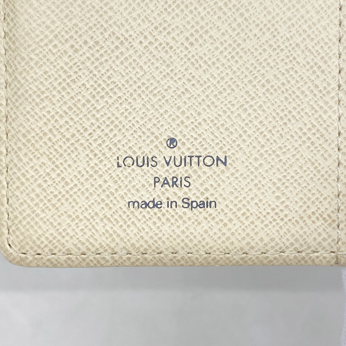 Louis Vuitton Agenda Cover Damier Azur PM White — view 5