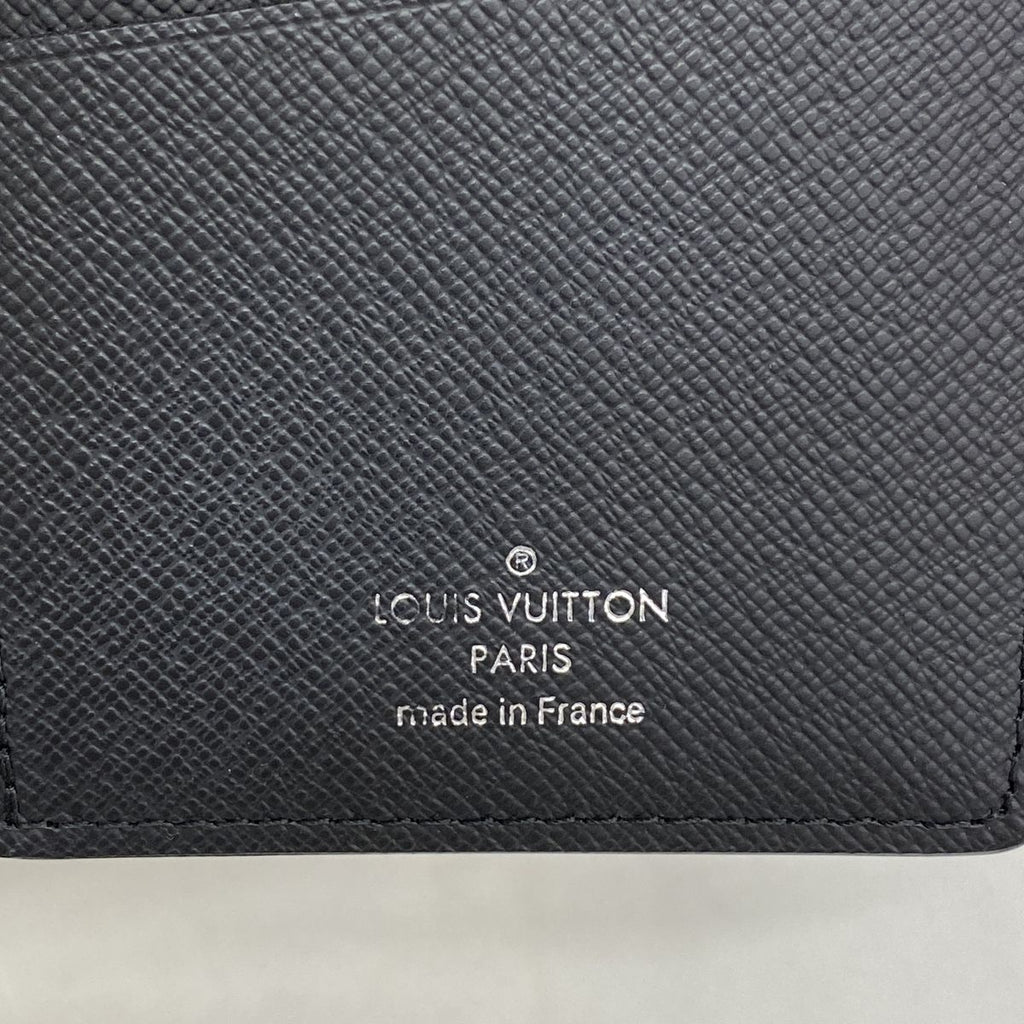Louis Vuitton Wallet Taiga Portefeuille Brazza Noir — view 4