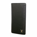 Louis Vuitton Wallet Taiga Portefeuille Brazza Noir