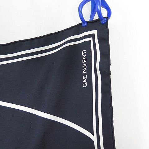 Louis Vuitton Gae Aulenti Silk Large Scarf — view 4