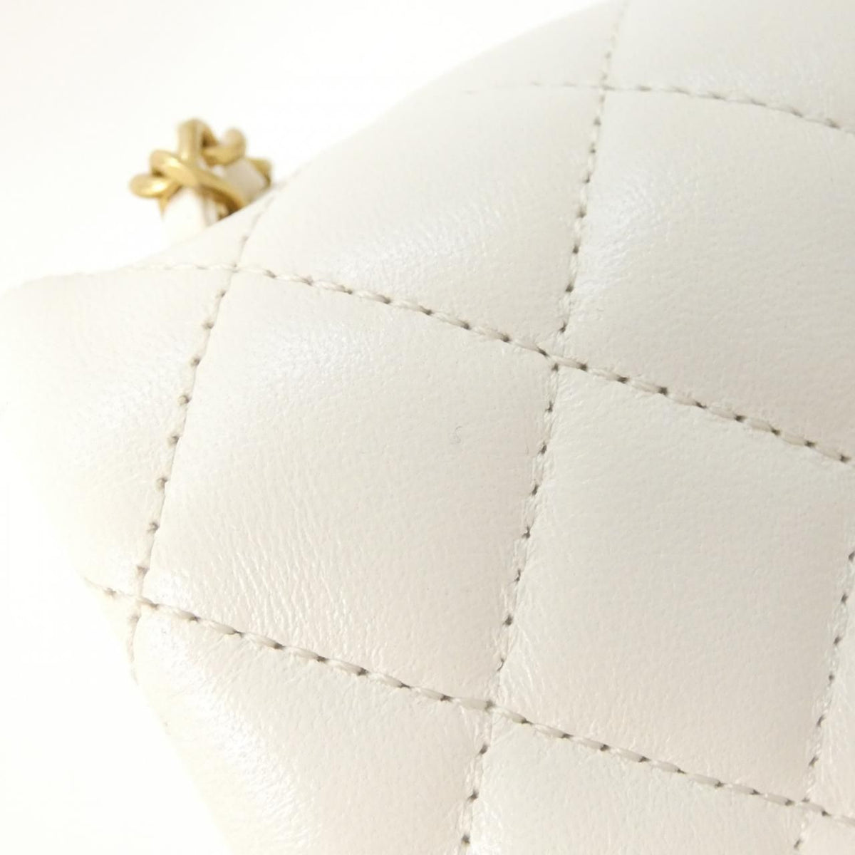 Chanel Shoulder Bag White — view 6