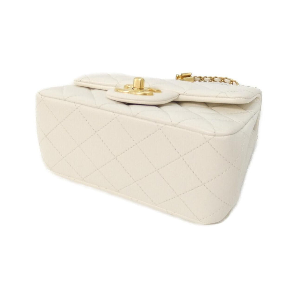 Chanel Shoulder Bag White — view 3