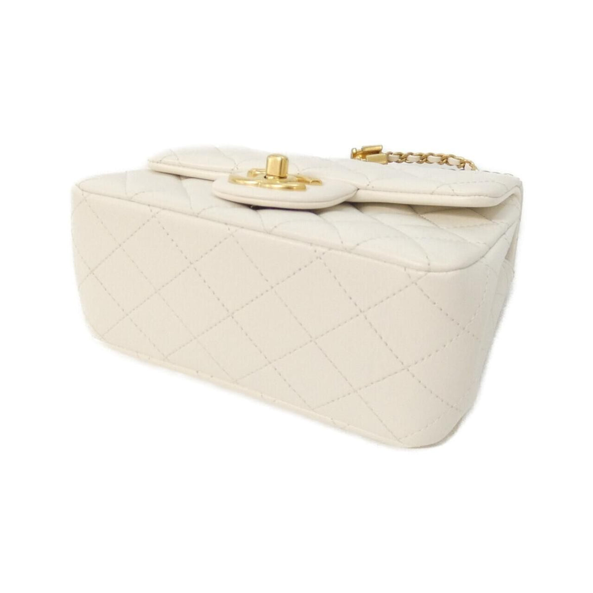 Chanel Shoulder Bag White — view 3