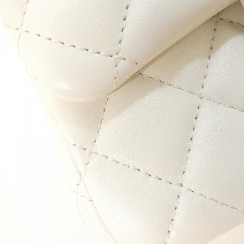 Chanel Shoulder Bag White — view 5