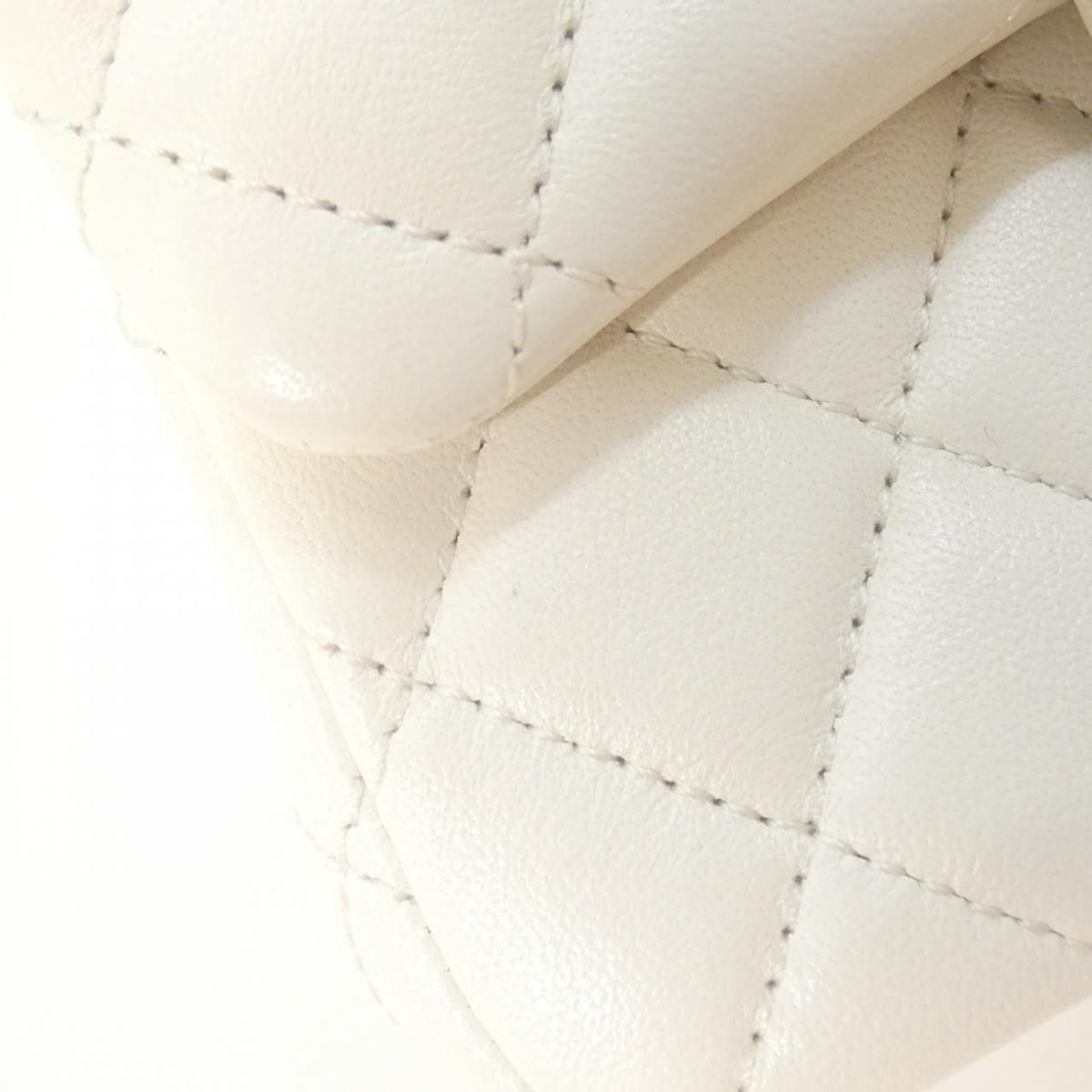 Chanel Shoulder Bag White — view 5