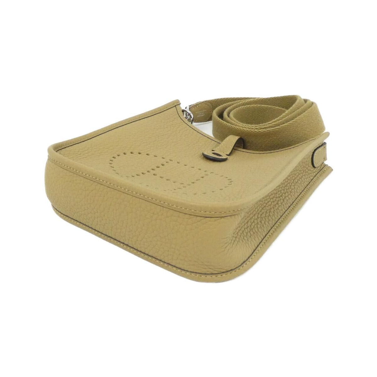 Hermes Evelyne Amazon 16 Shoulder Bag — view 3