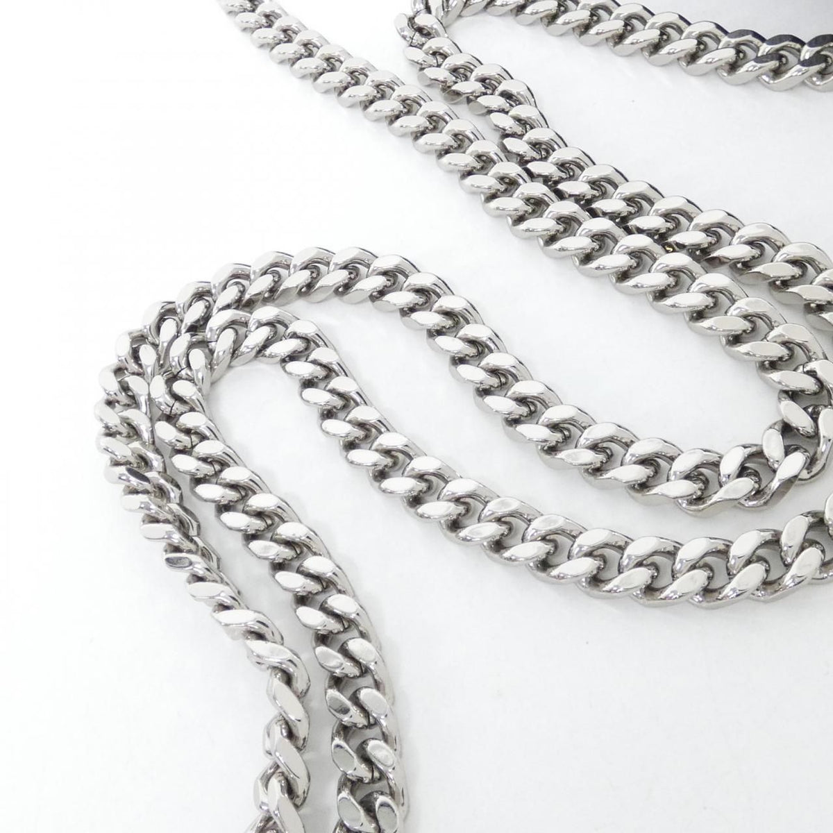 Saint Laurent Chain Wallet Shoulder Bag — view 4