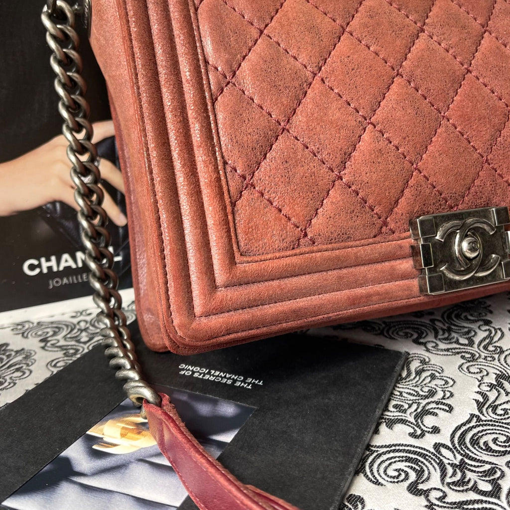 Chanel Boy Chain Shoulder Quilted Bag Red — view 4