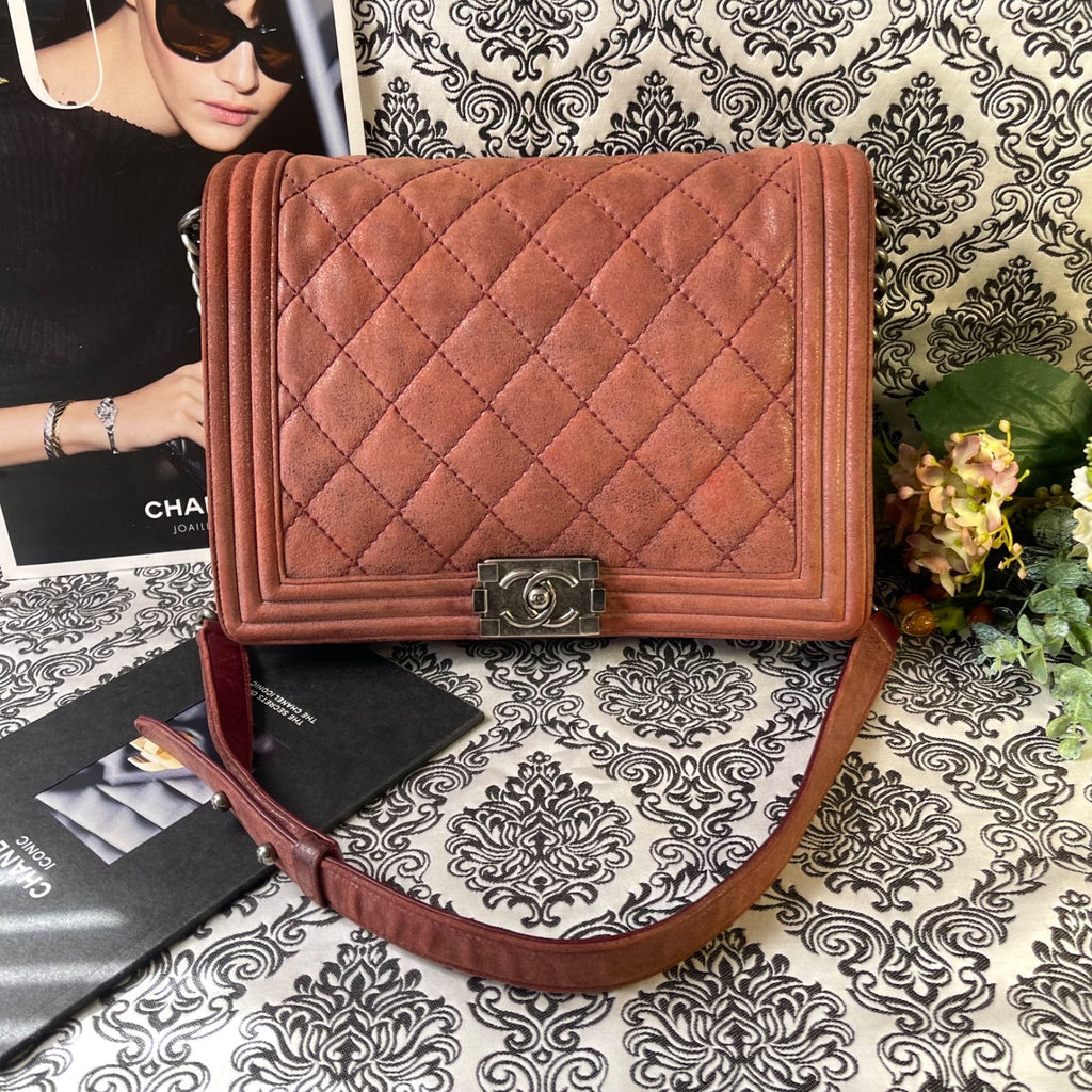 Chanel Boy Chain Shoulder Quilted Bag Red — view 2