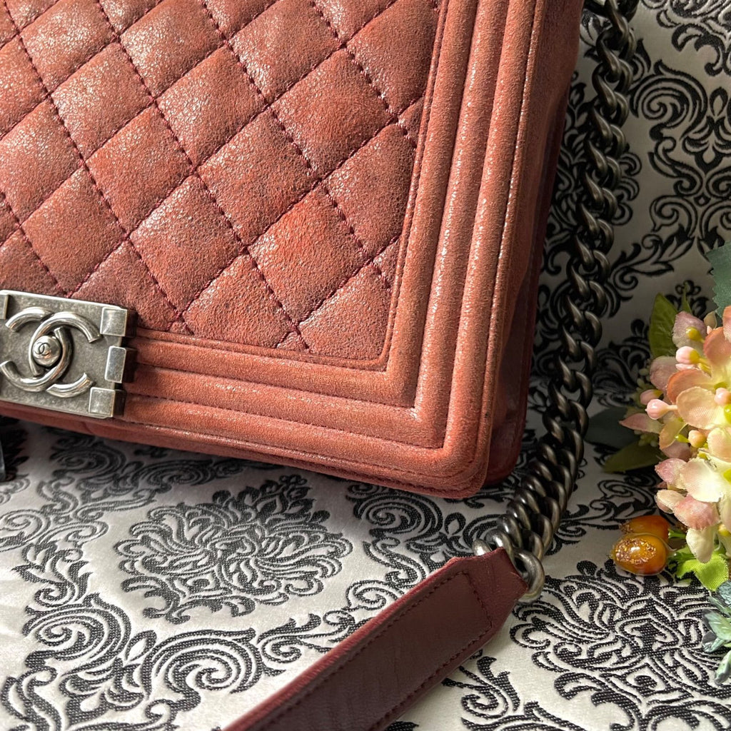 Chanel Boy Chain Shoulder Quilted Bag Red — view 5