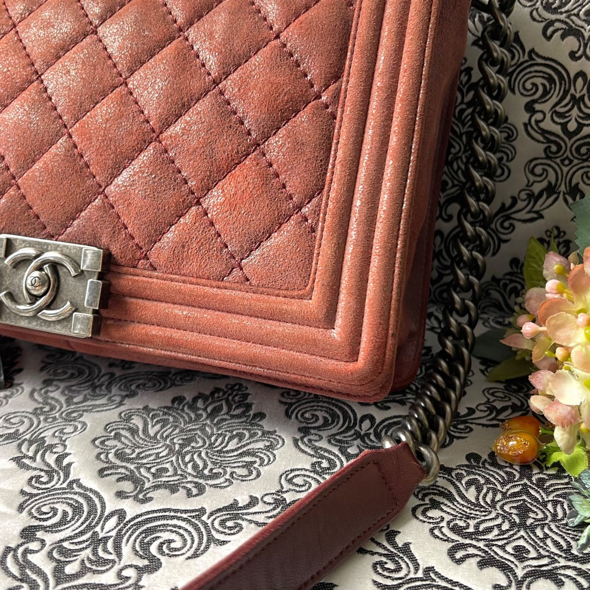Chanel Boy Chain Shoulder Quilted Bag Red — view 5