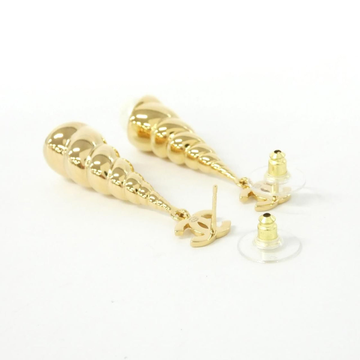 Chanel Earrings Gold — view 3