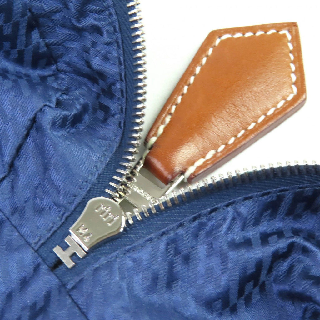 Hermes Woos Voyage PM Silk 100% Pouch Blue — view 7