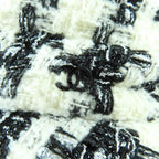 Chanel 20B CC Logo Plate Houndstooth Glitter Tweed Hat White Black — view 5