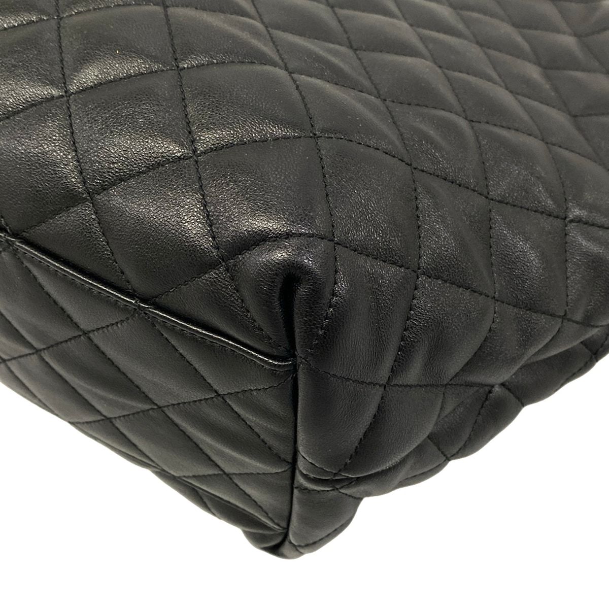 Saint Laurent Paris Tote Bag Icare Black Quilted Leather — view 6