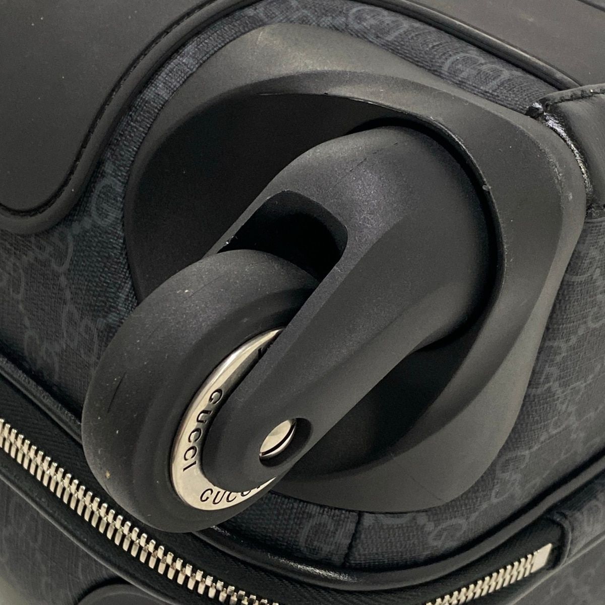 Gucci Travel Bag GG Supreme Black Leather — view 7