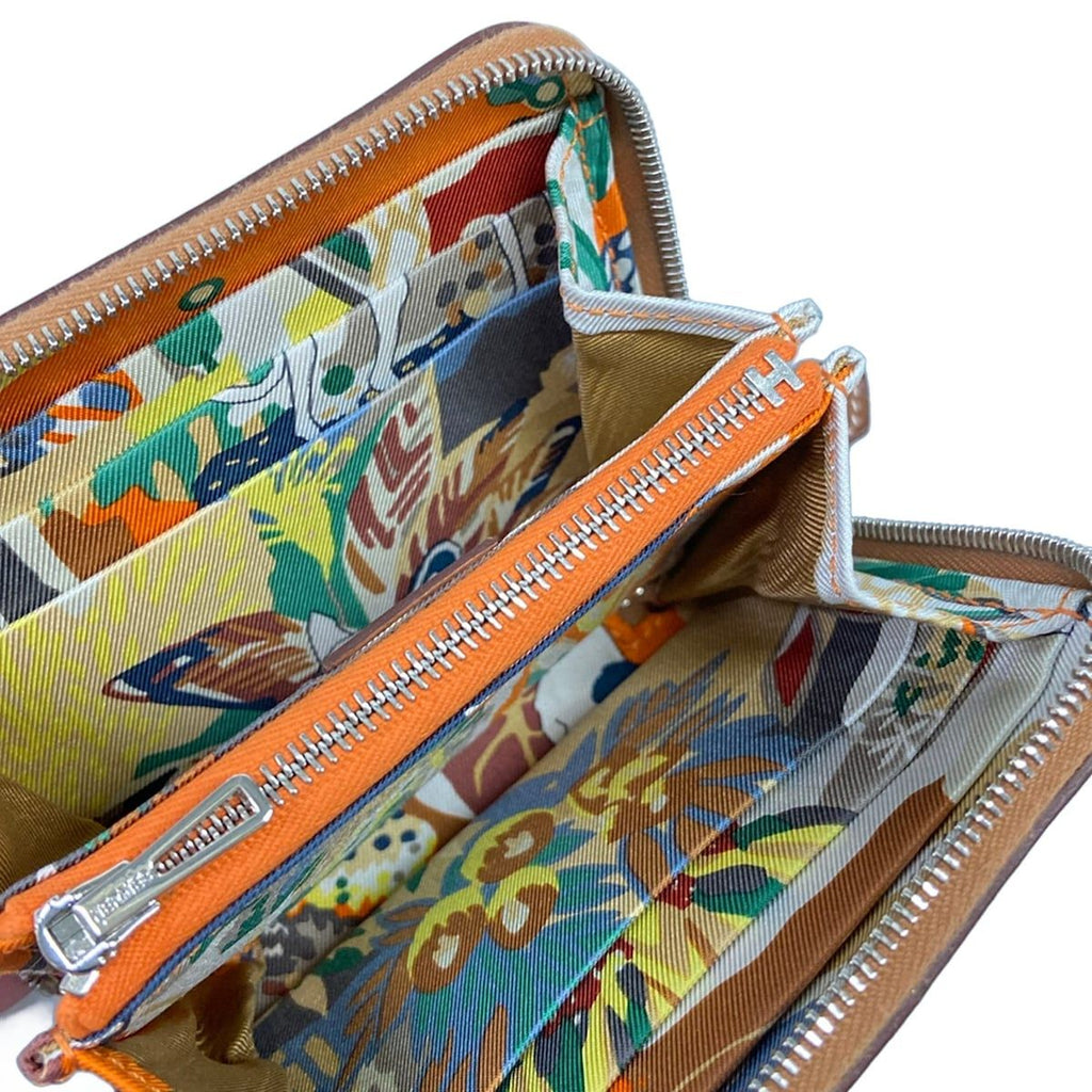 Hermes Coin Purse Azap Compact Silk'in Gold — view 3