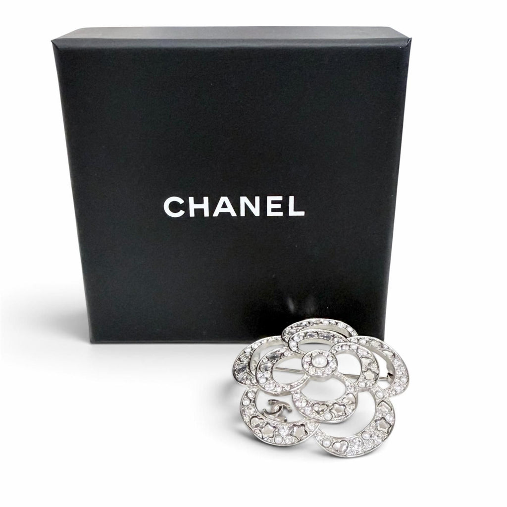 Chanel Camellia CC Logo Pearl Rhinestone Heart Star Brooch Silver — view 2