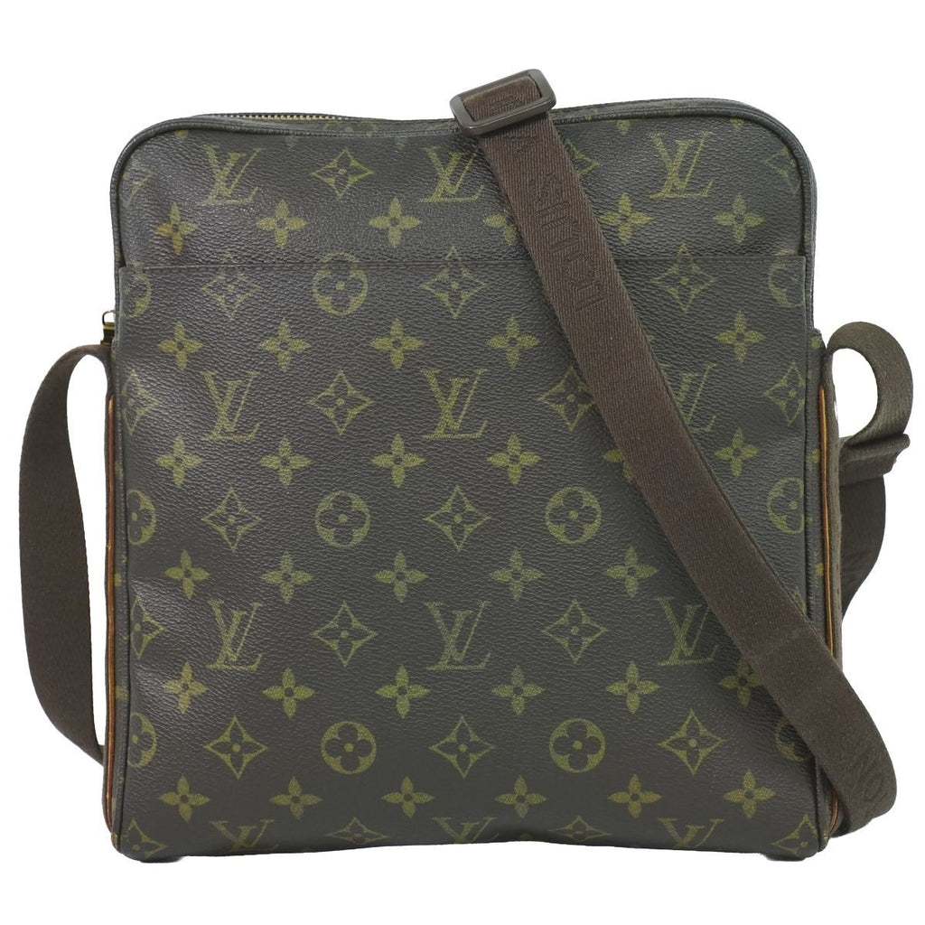 Louis Vuitton LV Trotteur Beaubourg Monogram Shoulder Bag Pochette Brown