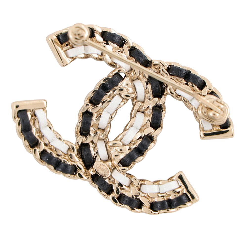 Chanel Brooch CC Logo Leather Black White — view 3