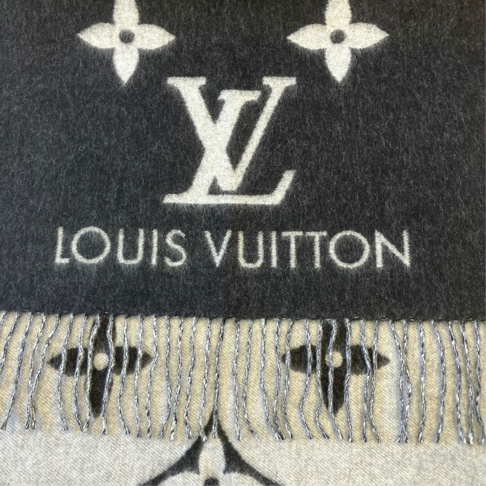 Louis Vuitton Scarf Reykjavik Cashmere Monogram Fringe Black Gray — view 3
