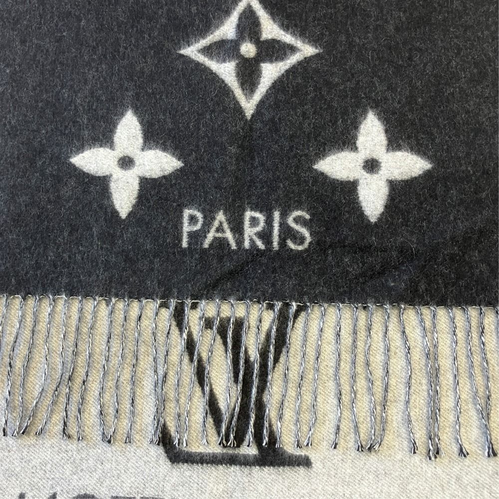 Louis Vuitton Scarf Reykjavik Cashmere Monogram Fringe Black Gray — view 4