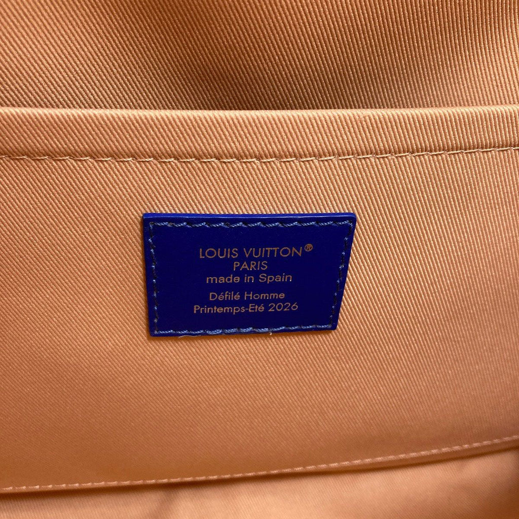 Louis Vuitton Takeout Messenger Shoulder Bag Leather — view 6