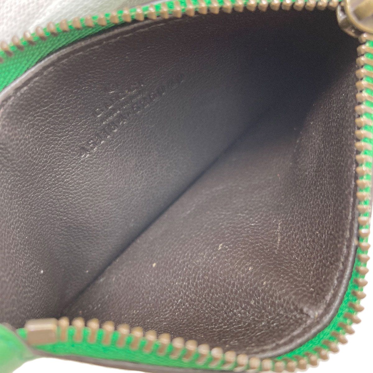 Gucci Embossed Card Case Leather — view 4