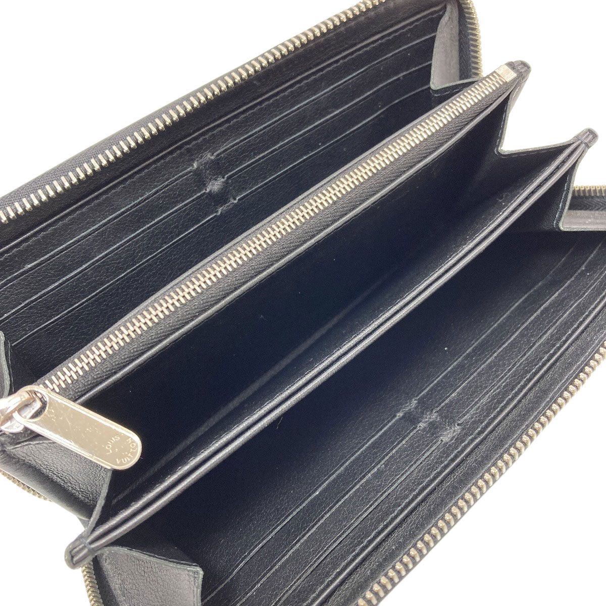Louis Vuitton Zippy Wallet Mahina Leather — view 4