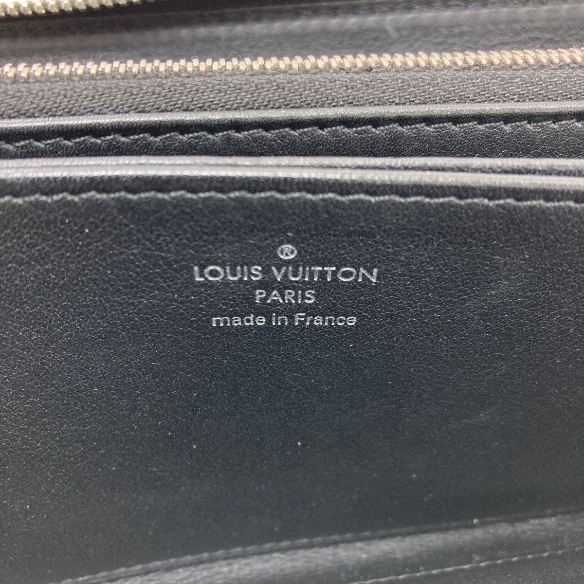 Louis Vuitton Zippy Wallet Mahina Leather — view 6