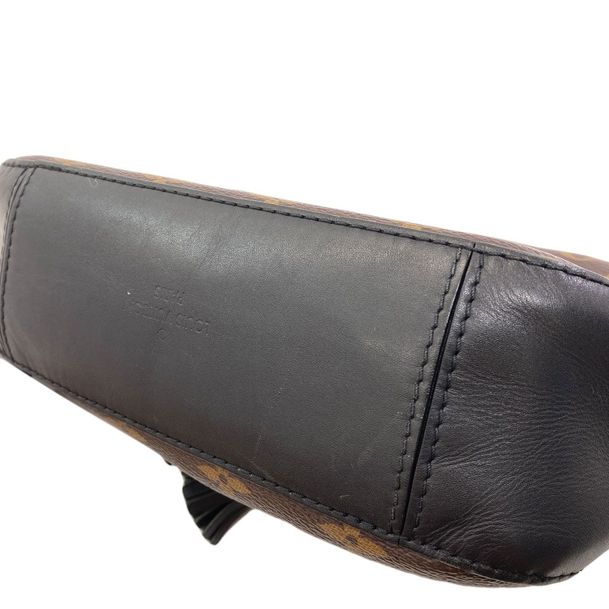 Louis Vuitton Saintonge Shoulder Bag Monogram Canvas — view 8