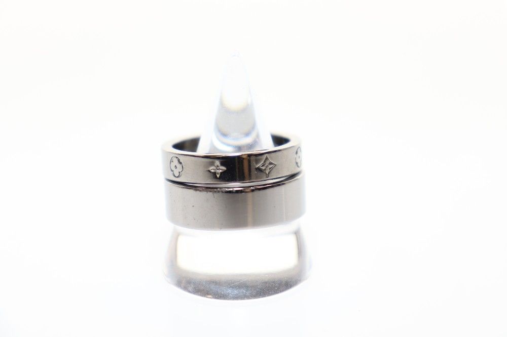Louis Vuitton Bague You and Me Ring Silver Colored — view 2
